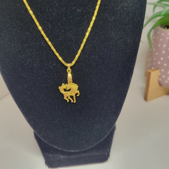 9.25" Gold Chain with Wild Horse Pendant - Picture 2 of 4